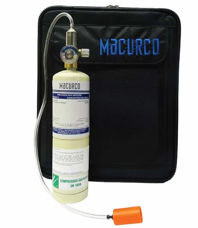 Cal-Kit 2: Kit de calibración CO, NO2, H2S Macurco Cal-Kit 2 Sustituyendo a CX-FCK, ND1-FCK, ND-FCK y HS-FCK. Utilizado con CX-6, CX-12, CM-6, CM-12, TX-ND-6, TX-ND-12, TX-6-HS y TX-12-HS.: El Cal-Kit 2 viene con una caja de calibración, tubos Tygon (2'), Cal Hood Pack y un regulador de 0,2LPM (M). Gases pedidos por separado: CO-200PPM-AL, NO2-5PPM-AL o gas H2S 25PPM, MACURCO